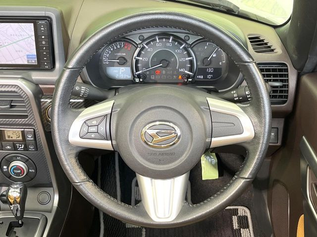 �yLED�w�b�h���C�g�z���V����ԑ��s�����ǍD�Ȏ��E���m�ۂ����S���ĉ^�]�ł��鍂�P�xLED�w�b�h���C�g�𑕔�!�_�����x�������A����d�͂��}�����Ă��܂��B