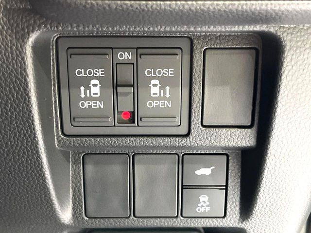 �y�����p���[�X���C�h�h�A�z�X�}�[�g�L�[��^�]�Ȃ̃X�C�b�`�Ō�ȗ����X���C�h�h�A�̊J���\���d��������͂����ăh�A���J����K�v�������A�����Ȃ��q�l�ł��ȒP�ɊJ���߂ł����K�ł���