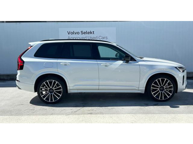 XC90ウルトラ T8 AWD プラグイン ハイブリッド 4WD
