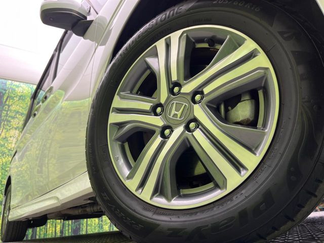 �y����16�C���`�A���~�z�C�[���z�O�ςɃ}�b�`���������A���~�z�C�[���𑕒����Ă���܂��B�e��ЊO�A���~�z�C�[����A�X�^�b�h���X�^�C�����戵�����Ă���܂��B���񂲑��k����������