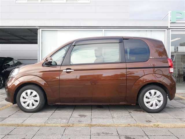 ポルテ1.5 F ア・ラ・モード