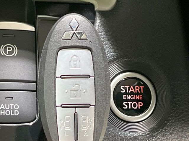 �y�I�y���[�V�����L�[�z�J�o����|�P�b�g�ɓ��ꂽ�܂܂ł��h�A�̎{���E�������\�ȃX�}�[�g�L�[�𑕔��B�G���W���̃I���E�I�t�����J�M�����o���K�v����������Ƃ��Ă��֗��ł���