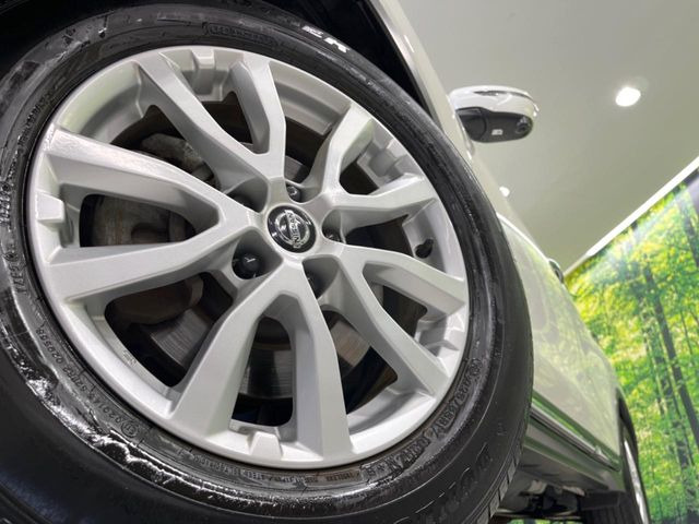 �y����17�C���`�A���~�z�C�[���z�O�ςɃ}�b�`���������A���~�z�C�[���𑕒����Ă���܂��B�e��ЊO�A���~�z�C�[����A�X�^�b�h���X�^�C�����戵�����Ă���܂��B���񂲑��k����������