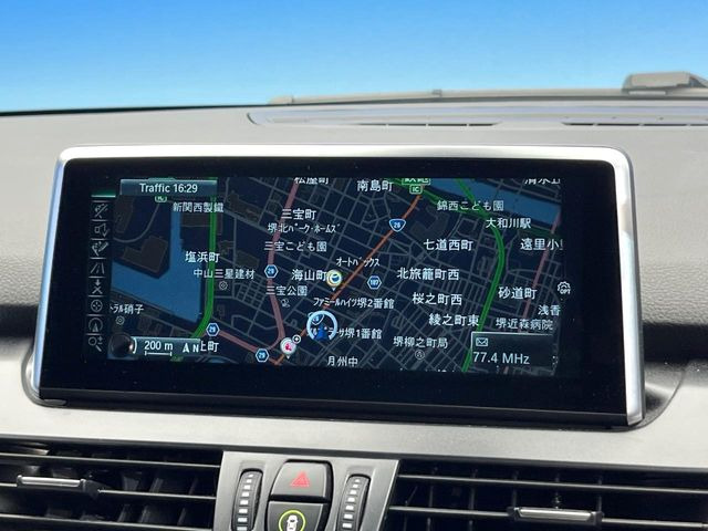 �������i�r:��̊��̂���i�r�́A����������ԓ������o���Ă���܂��B�I�[�f�B�I�@�\���[�����Ă���܂��̂ŁA�^�]�����y���߂܂���