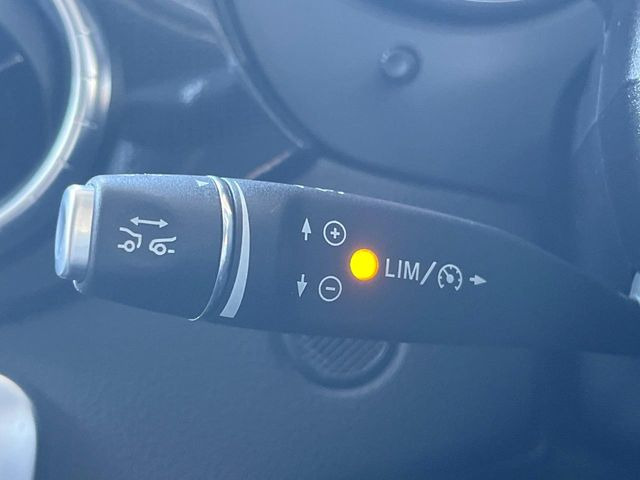 ���f�B�X�g���j�b�N�v���X:�s�s�A�x�O�A�������H�Ȃǂ̑��s���ɁA�X�e���I�}���`�p�[�p�X�J�����ƃ��[�_�[�Z���T�[�ɂ��A�O���Ԃ�F�����đ��x�ɉ������Ԋԋ������ێ����鎟����̃N���R��!