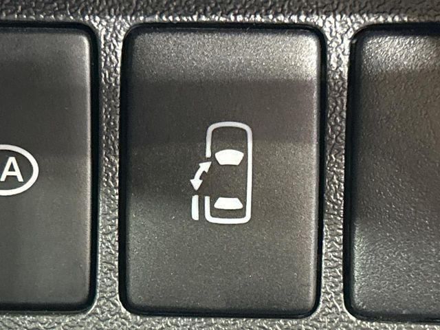 �y�p���[�X���C�h�h�A�z�X�}�[�g�L�[��^�]�Ȃ̃X�C�b�`�ŃX���C�h�h�A�̊J���\���d��������͂����ăh�A���J����K�v�������A���������q�l�ł��A�d���ו��������Ă��鎞�����N�ɊJ���߂ł��܂���