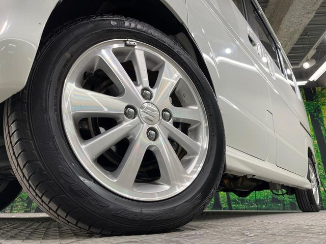 �y����14�C���`�A���~�z�C�[���z�O�ςɃ}�b�`���������A���~�z�C�[���𑕒����Ă���܂��B�e��ЊO�A���~�z�C�[����A�X�^�b�h���X�^�C�����戵�����Ă���܂��B���񂲑��k����������