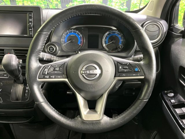 �y�����v�����X�e�A�����O�z�㎿�Ȋv���g�p���邱�ƂŁA��ɂ����������݂ƂĂ��^�]���₷���n���h���ł���