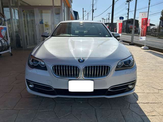 5シリーズセダン523i モダン