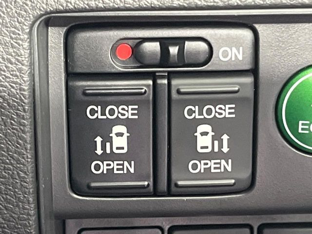 �y�����p���[�X���C�h�h�A�z�X�}�[�g�L�[��^�]�Ȃ̃X�C�b�`�Ō�ȗ����X���C�h�h�A�̊J���\���d��������͂����ăh�A���J����K�v�������A�����Ȃ��q�l�ł��ȒP�ɊJ���߂ł����K�ł���