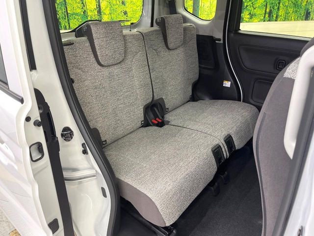 ���i���ȃI���W�i���t���A�}�b�g���I�v�V�����ɂĂ��p�ӂ��Ă���܂��B���D���ȃf�U�C����J���[�����Ԃɍ��킹�đI��ł����������Ƃ��ł��܂���