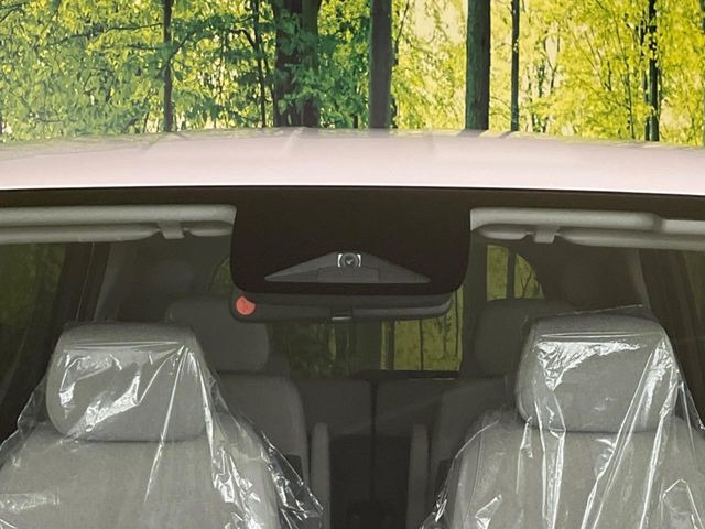 �y�z���_�Z���V���O�z���s���ɑO���̎ԗ�����F�����A�Փ˂������Ȏ��͌x��ƃu���[�L�ŏՓˉ���Ɣ�Q�y�����A�V�X�g�B�����S�Ƀh���C�u�����y���݂��������܂��B