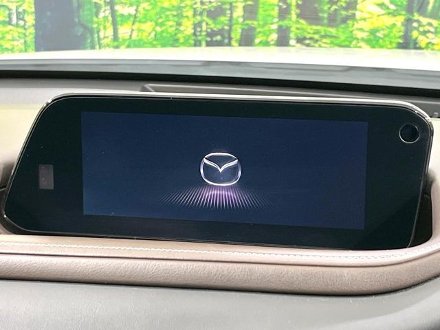 �y8.8�C���`�}�c�_�R�l�N�g�z�ԓ��̕��͋C�Ƀ}�b�`������^�f�B�X�v���C�B�X�}�z�ڑ��ł̃i�r�g�p��Bluetooth�Đ����A�l�X�ȋ@�\���y���߂܂��B�����I�ȃ_�C�������삪�\�ŁA�g��������ǍD�ł��B