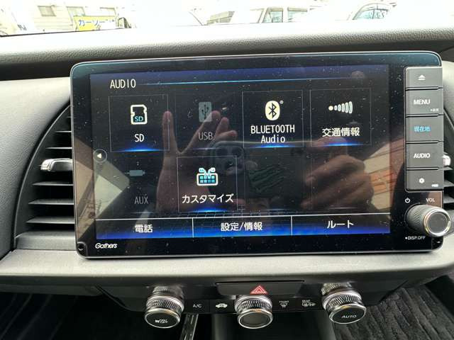 �A���E���h�r���[���j�^�[������