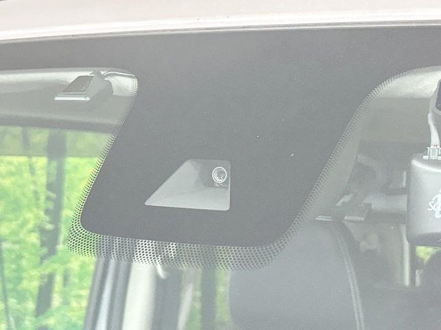 �y�O�He-Assist�z���s���ɑO���̎ԗ�����F�����A�Փ˂������Ȏ��͌x��ƃu���[�L�ŏՓˉ���Ɣ�Q�y�����A�V�X�g�B�����S�Ƀh���C�u�����y���݂��������܂��B