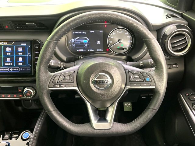 �y�����v�����X�e�A�����O�z�㎿�Ȋv���g�p���邱�ƂŁA��ɂ����������݂ƂĂ��^�]���₷���n���h���ł���