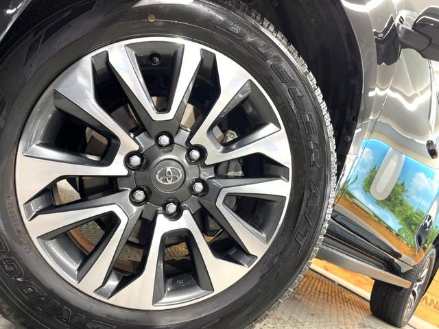 �y�����I�v�V����19�C���`�A���~�z�C�[���z�����I�v�V�����z�C�[���𑕒��B���s���\�̌���ɉ����A�O�ς����X�^�C���b�V���ɂȂ��Ă��܂��B