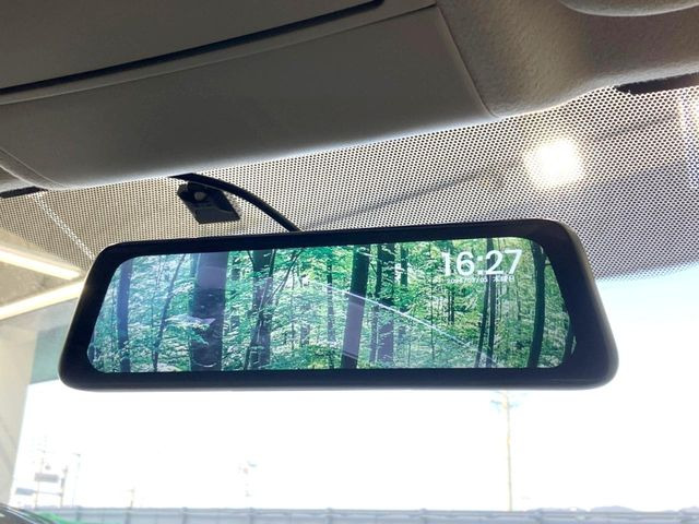 �y�f�W�^���C���i�[�~���[�z��Ȃ̑傫�ȉו��⓯��҂Ō�����m�F���Â炢���ł����S!�J�������B�e�����ԗ�����̉f�������[���~���[���ɕ\���B�N���A�Ȏ��E�ŏ󋵂̊m�F���\�ł�!