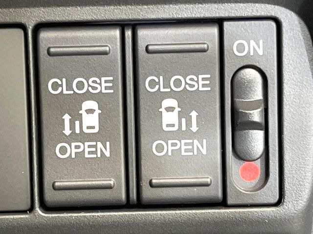 �y�����p���[�X���C�h�h�A�z�X�}�[�g�L�[��^�]�Ȃ̃X�C�b�`�Ō�ȗ����X���C�h�h�A�̊J���\���d��������͂����ăh�A���J����K�v�������A�����Ȃ��q�l�ł��ȒP�ɊJ���߂ł����K�ł���