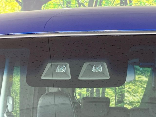 �y�X�}�[�g�A�V�X�g�z���s���ɑO���̎ԗ�����F�����A�Փ˂������Ȏ��͌x��ƃu���[�L�ŏՓˉ���Ɣ�Q�y�����A�V�X�g�B�����S�Ƀh���C�u�����y���݂��������܂��B