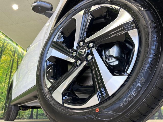 �y����17�C���`�A���~�z�C�[���z�O�ςɃ}�b�`���������A���~�z�C�[���𑕒����Ă���܂��B�e��ЊO�A���~�z�C�[����A�X�^�b�h���X�^�C�����戵�����Ă���܂��B���񂲑��k����������