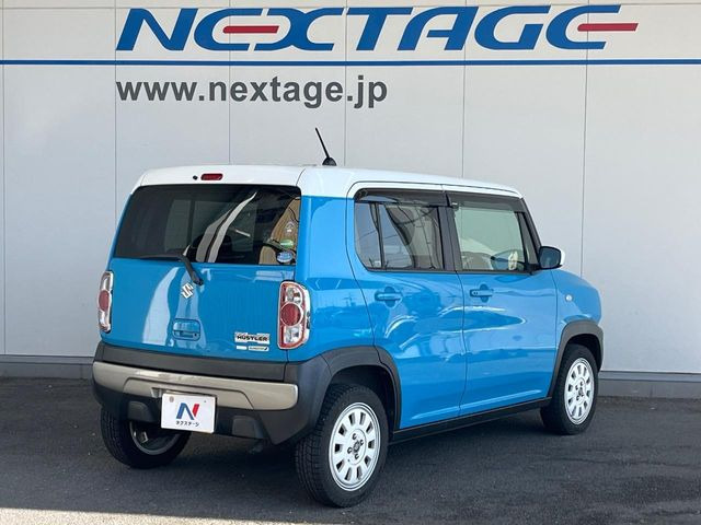 ��D�]�𒸂��Ă���܂��{�f�B�̒e�X�v���b�V���R�[�g���D�]��t���B�ʏ�̃K���X�R�[�g�ƈقȂ�A�ϋv�N��6�N�̖��@���K���X�R�[�e�B���O���A�{�f�B���L���C�ȏ�Ԃɕۂ��Ă���܂��B