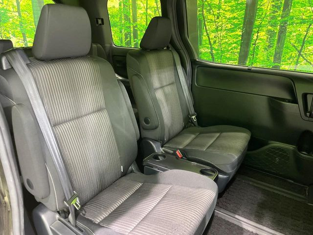 ���ڒ����̓E�H�[�N�X���[�ƂȂ��Ă���܂��B���ڂƎO��ڂ̈ړ�����~�肪�Ƃ��Ă��y�ɂȂ�̂ŁA���~��̍ۂ��X�g���X�������邱�Ƃ͂���܂����