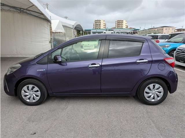 ヴィッツ1.5 ハイブリッド F セーフティ エディションIII