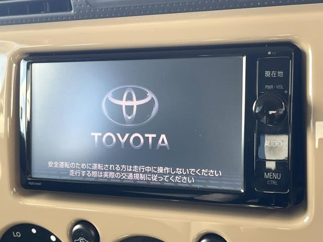 �y�����i�r�z�l�C�̏����i�r�𑕔����Ă���܂��B�i�r�̎g���₷���͂������A�I�[�f�B�I�@�\���[��!�L�����v�◷�s�͂������A�ʋ΂┃�����ȂǕ��i�̃h���C�u���y�����Ȃ�͂���