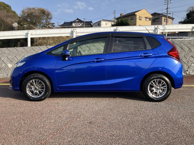 フィット1.3 13G F