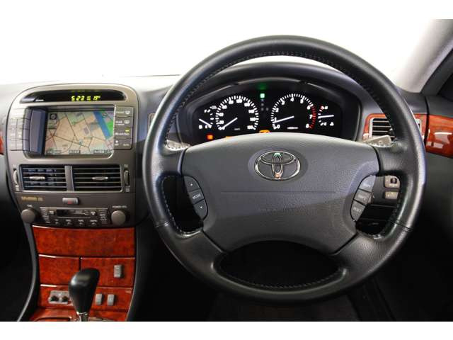 �^�]����鑤�ɂƂ��Ă��A����ȏ�Ȃ����K����񋟂��܂��B���Ė����Ԃ⑗�}�ԂƂ��č����]������Ă������R���A���Ȃ��͂�����Ɗ�������͂��ł��B