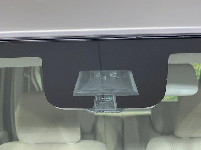 �y�X�}�[�g�u���[�L�T�|�[�g�z���s���ɑO���̎ԗ�����F�����A�Փ˂������Ȏ��͌x��ƃu���[�L�ŏՓˉ���Ɣ�Q�y�����A�V�X�g�B�����S�Ƀh���C�u�����y���݂��������܂��B