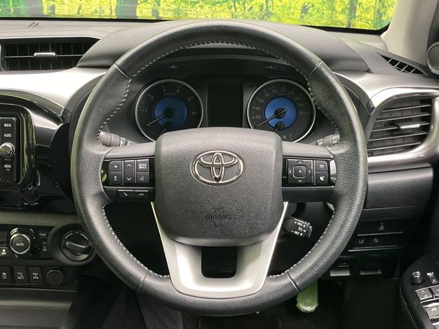 �y�����v�����X�e�A�����O�z�㎿�Ȋv���g�p���邱�ƂŁA��ɂ����������݂ƂĂ��^�]���₷���n���h���ł���