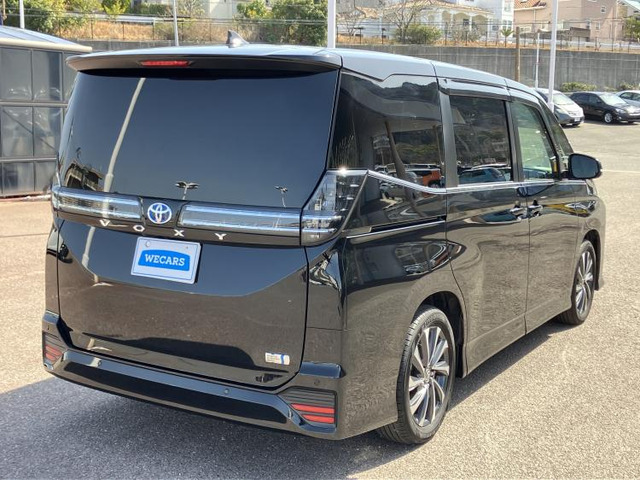 ヴォクシー1.8 ハイブリッド S-Z