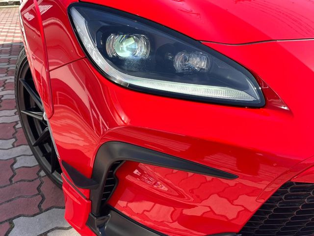 �yLED�w�b�h���C�g�z���V����ԑ��s�����ǍD�Ȏ��E���m�ۂ����S���ĉ^�]�ł��鍂�P�xLED�w�b�h���C�g�𑕔�!�_�����x�������A����d�͂��}�����Ă��܂��B