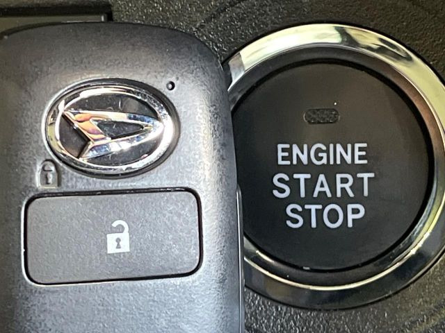 �y�L�[�t���[�V�X�e���z�J�o����|�P�b�g�ɓ��ꂽ�܂܂ł��h�A�̎{���E�������\�ȃX�}�[�g�L�[�𑕔��B�G���W���̃I���E�I�t�����J�M�����o���K�v����������Ƃ��Ă��֗��ł���