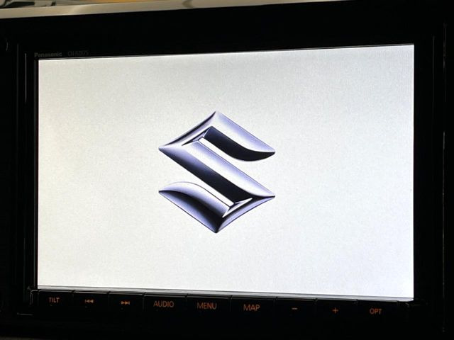 �y����8�^�i�r�z�l�C�̏����i�r�𑕔����Ă���܂��B�i�r�̎g���₷���͂������A�I�[�f�B�I�@�\���[��!�L�����v�◷�s�͂������A�ʋ΂┃�����ȂǕ��i�̃h���C�u���y�����Ȃ�͂���