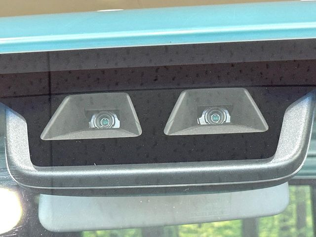 �y�X�}�[�g�A�V�X�g�z���s���ɑO���̎ԗ�����F�����A�Փ˂������Ȏ��͌x��ƃu���[�L�ŏՓˉ���Ɣ�Q�y�����A�V�X�g�B�����S�Ƀh���C�u�����y���݂��������܂��B