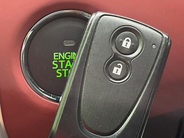 �y�L�[�t���[�V�X�e���z�J�o����|�P�b�g�ɓ��ꂽ�܂܂ł��h�A�̎{���E�������\�ȃX�}�[�g�L�[�𑕔��B�G���W���̃I���E�I�t�����J�M�����o���K�v����������Ƃ��Ă��֗��ł���