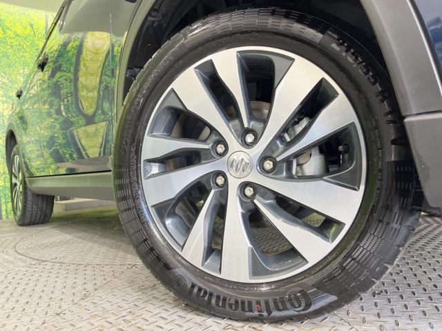 �y����17�C���`�A���~�z�C�[���z�O�ςɃ}�b�`���������A���~�z�C�[���𑕒����Ă���܂��B�e��ЊO�A���~�z�C�[����A�X�^�b�h���X�^�C�����戵�����Ă���܂��B���񂲑��k����������