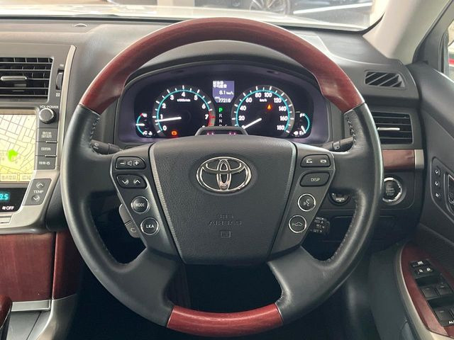 �y�����v�����X�e�A�����O�z�㎿�Ȋv���g�p���邱�ƂŁA��ɂ����������݂ƂĂ��^�]���₷���n���h���ł���