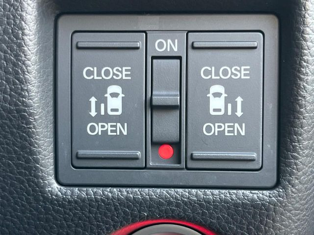 �y�����p���[�X���C�h�h�A�z�X�}�[�g�L�[��^�]�Ȃ̃X�C�b�`�Ō�ȗ����X���C�h�h�A�̊J���\���d��������͂����ăh�A���J����K�v�������A�����Ȃ��q�l�ł��ȒP�ɊJ���߂ł����K�ł���