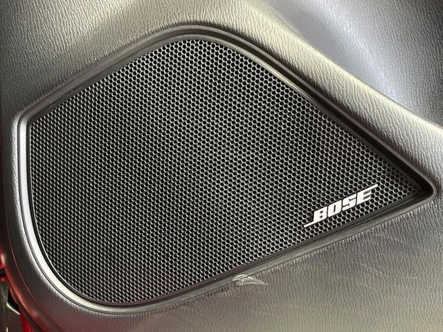 �yBOSE�T�E���h�V�X�e���z���[�J�[�I�v�V�����̍��i�ʃT�E���h�V�X�e���𓋍ځB��p�̃`���[�j���O���{���ꂽ�召�l�X�ȃX�s�[�J�[����ǎ��ȃT�E���h���t�ł��A�Տꊴ���ӂ�鉹����Ԃ����o���܂��B