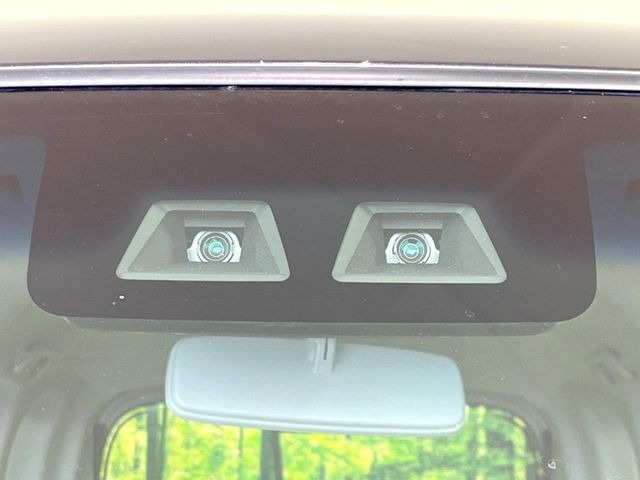 �y�X�}�[�g�A�V�X�g�z���s���ɑO���̎ԗ�����F�����A�Փ˂������Ȏ��͌x��ƃu���[�L�ŏՓˉ���Ɣ�Q�y�����A�V�X�g�B�����S�Ƀh���C�u�����y���݂��������܂��B