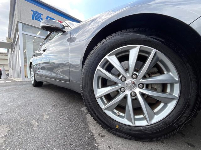 �y�����A���~�z�C�[���z�O�ςɃ}�b�`���������A���~�z�C�[���𑕒����Ă���܂��B�e��ЊO�A���~�z�C�[����A�X�^�b�h���X�^�C�����戵�����Ă���܂��B���񂲑��k����������