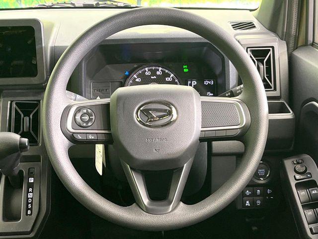 ステアリングも使用感が少なく、きれいな状態となっております♪