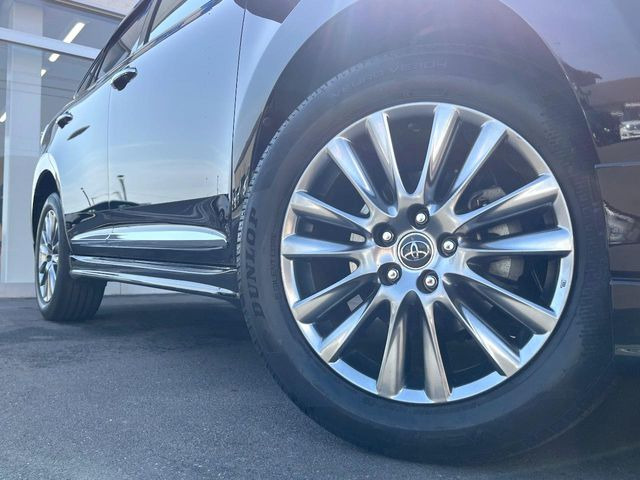 �y�����A���~�z�C�[���z�O�ςɃ}�b�`���������A���~�z�C�[���𑕒����Ă���܂��B�e��ЊO�A���~�z�C�[����A�X�^�b�h���X�^�C�����戵�����Ă���܂��B���񂲑��k����������