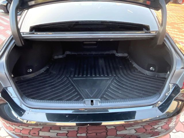 ���i�̂���������ʋ΁A���}���ɏ\���ȉ׎��X�y�[�X���m�ۂ��Ă���܂��B