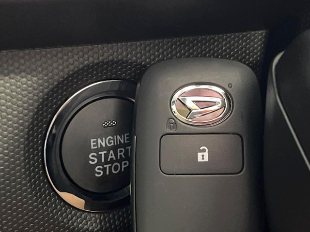 �y�L�[�t���[�V�X�e���z�J�o����|�P�b�g�ɓ��ꂽ�܂܂ł��h�A�̎{���E�������\�ȃX�}�[�g�L�[�𑕔��B�G���W���̃I���E�I�t�����J�M�����o���K�v����������Ƃ��Ă��֗��ł���