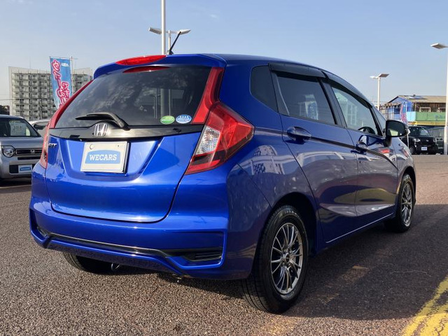 フィット1.3 13G F